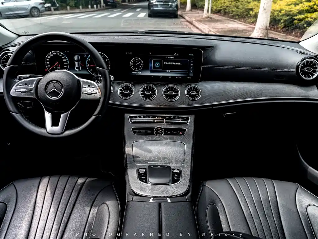 Mercedes-Benz CLS 2018 CLS 300 Luxury