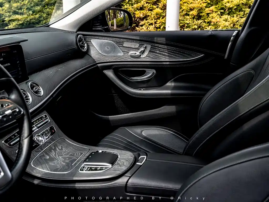 Mercedes-Benz CLS 2018 CLS 300 Luxury