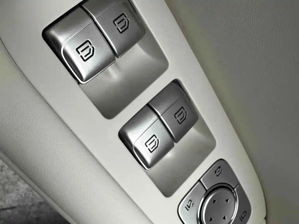 Li Auto Li L7 — миниатюра 18