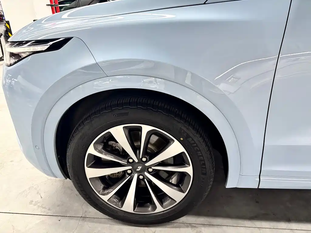 Li Auto Li ONE — миниатюра 4