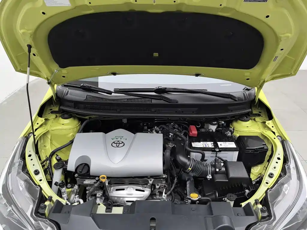 Toyota Yaris L — миниатюра 6