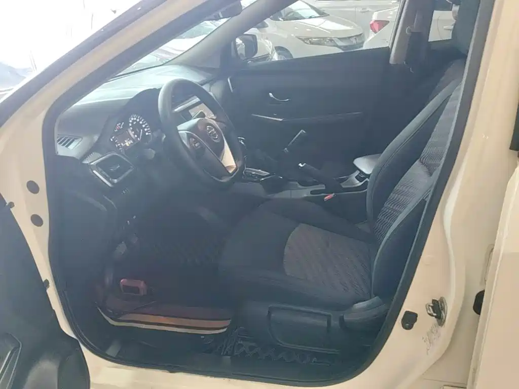 Nissan Bluebird — миниатюра 15