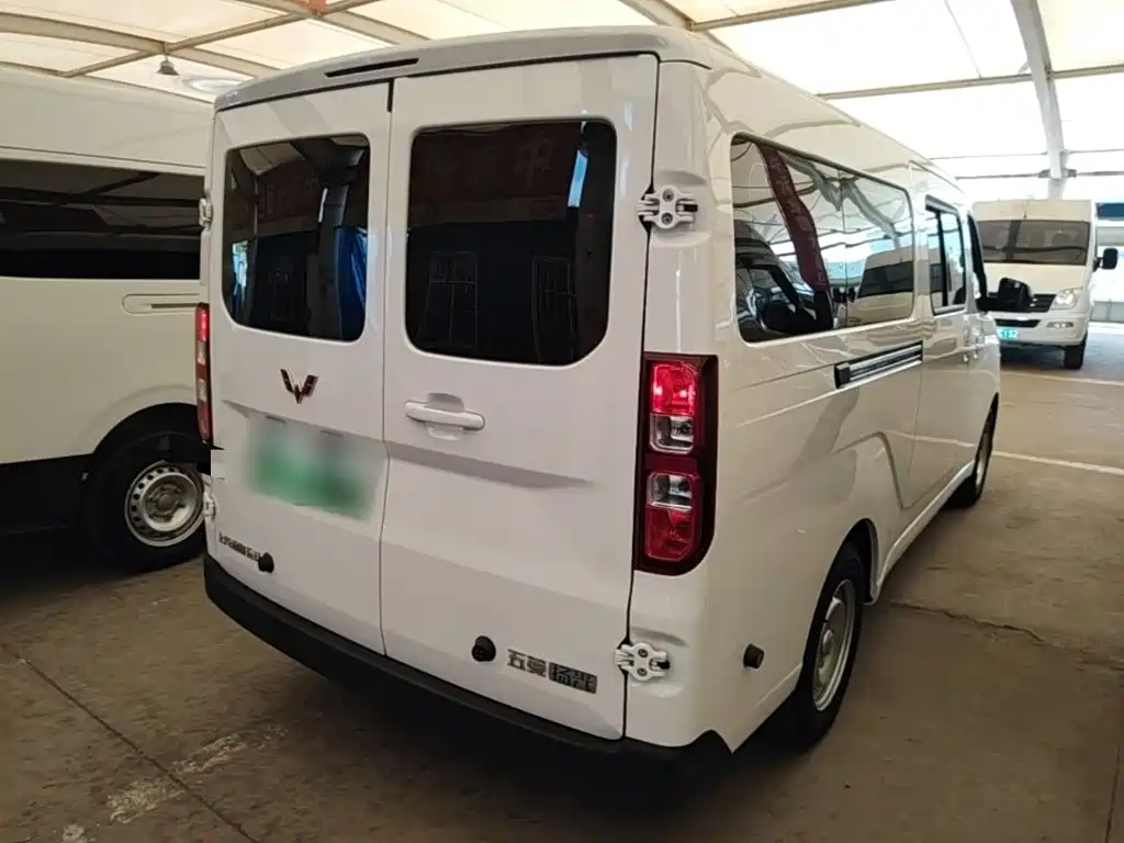 Wuling Yangguang — миниатюра 7