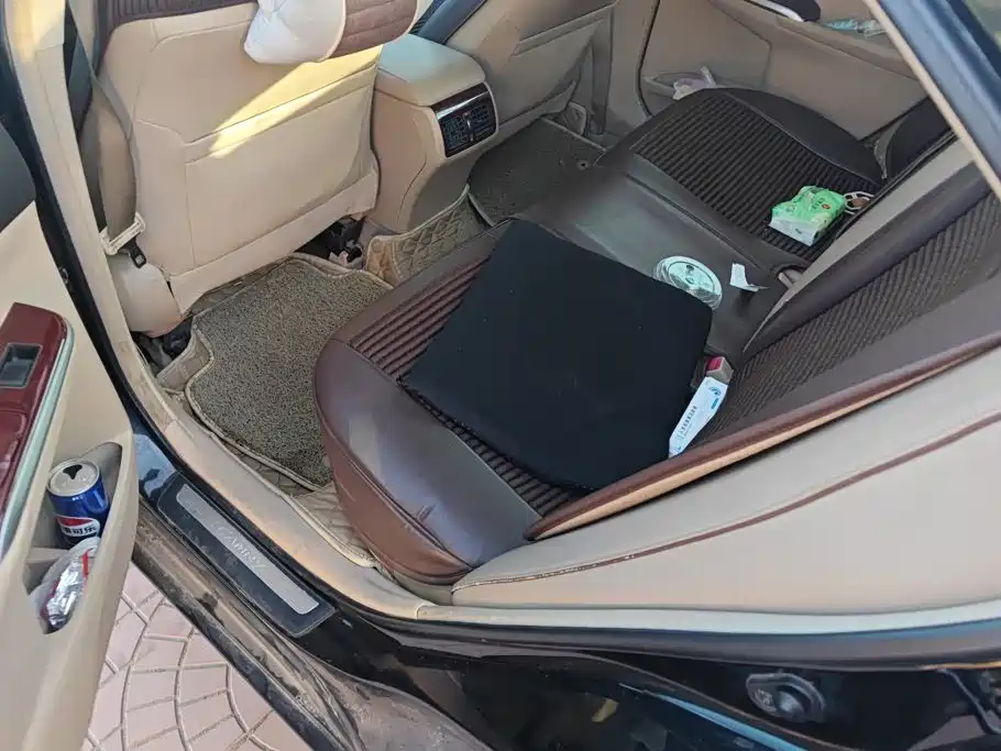 Toyota Camry — миниатюра 11