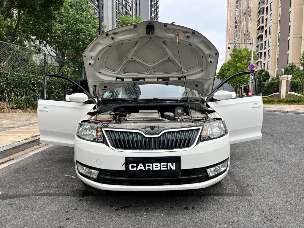 Skoda Rapid 1.6L Manual Innovation Edition, фото 22