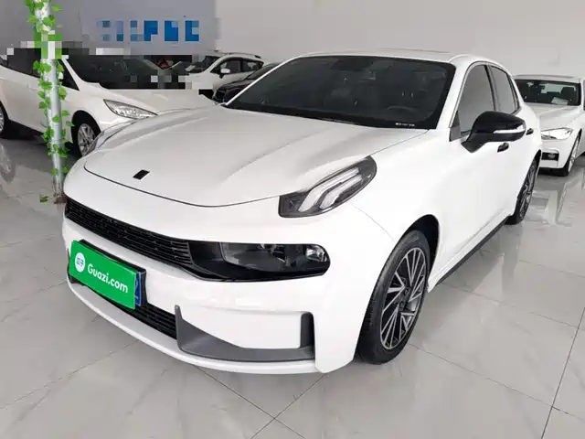 2021 Lynk & Co 03