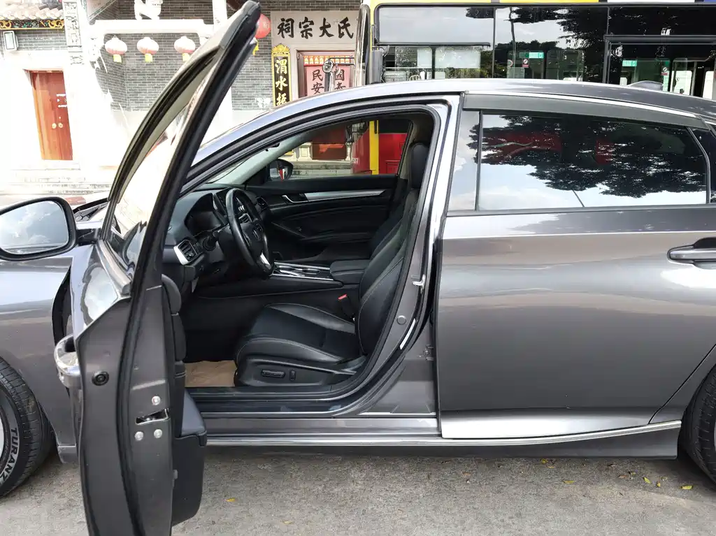 Honda Accord — миниатюра 20
