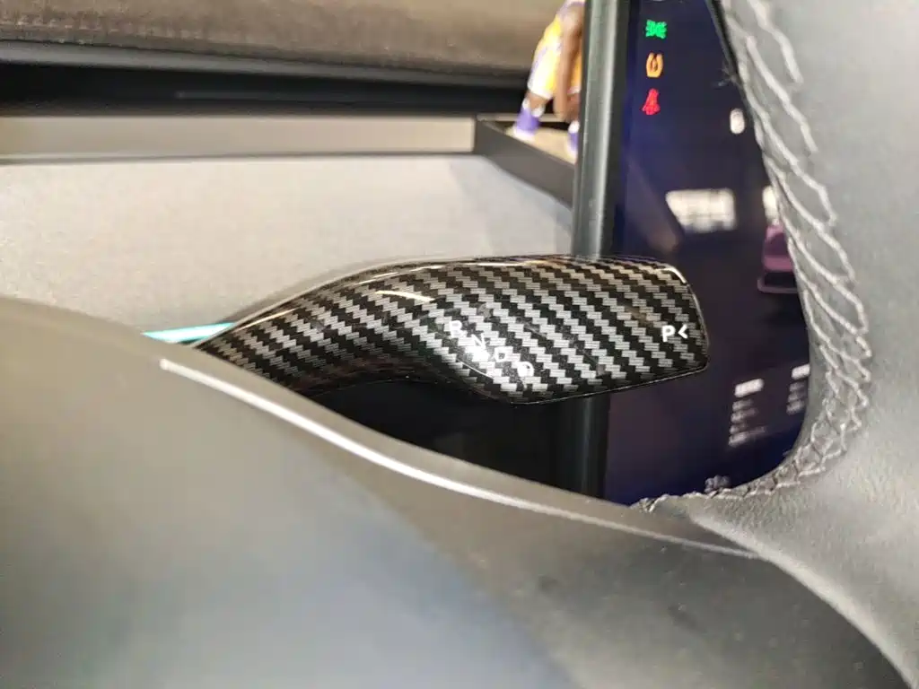 Tesla Model Y — миниатюра 14