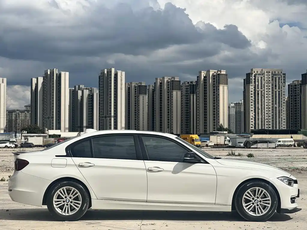 BMW 3 Series — миниатюра 6