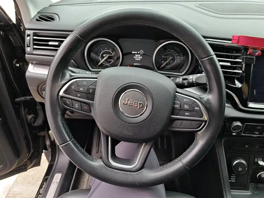 Jeep Grand Commander — миниатюра 15