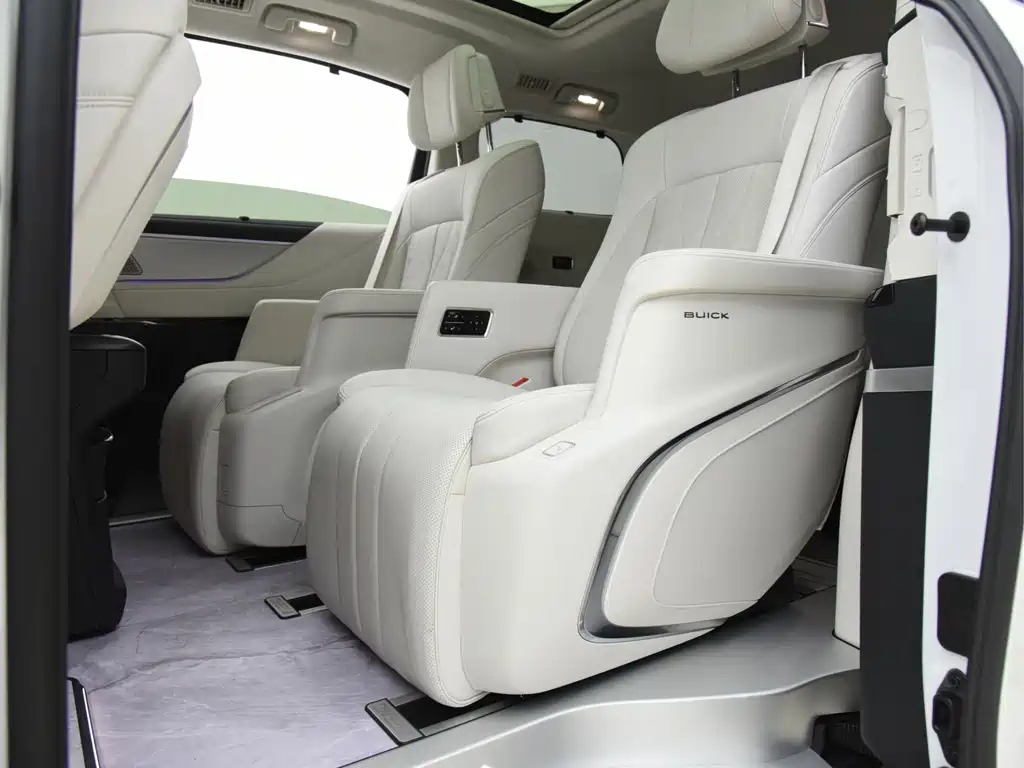 Buick GL8 Hybrid — миниатюра 13