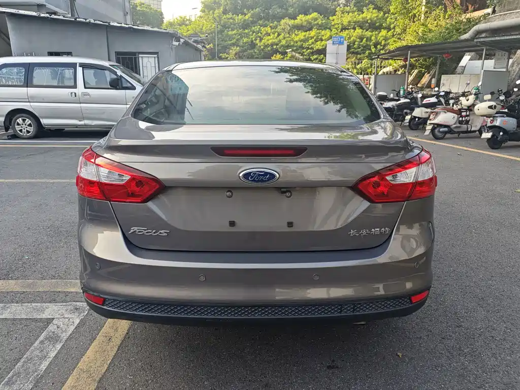 Ford Focus — миниатюра 5