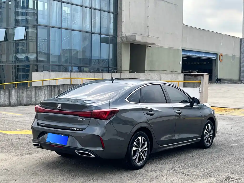 Changan Eado — миниатюра 5