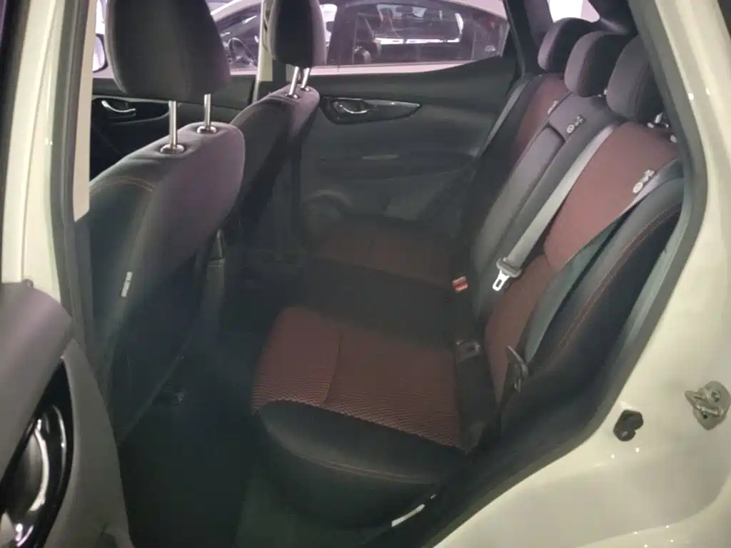 Nissan Qashqai — миниатюра 17