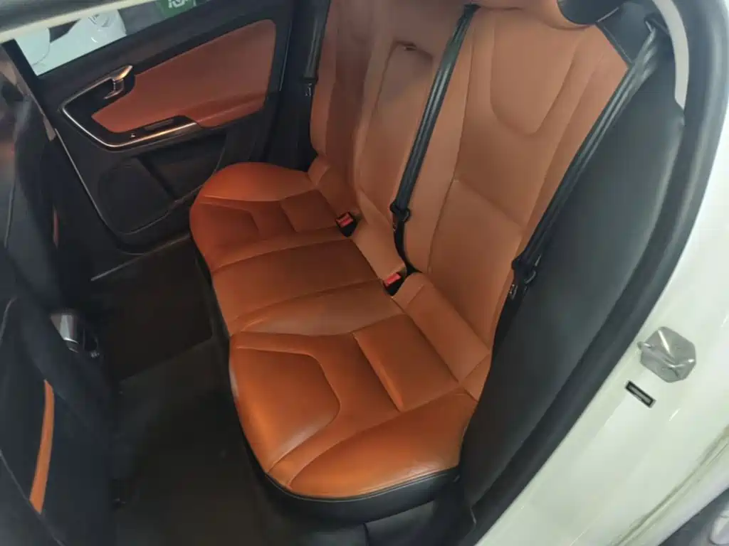 Volvo S60 — миниатюра 17