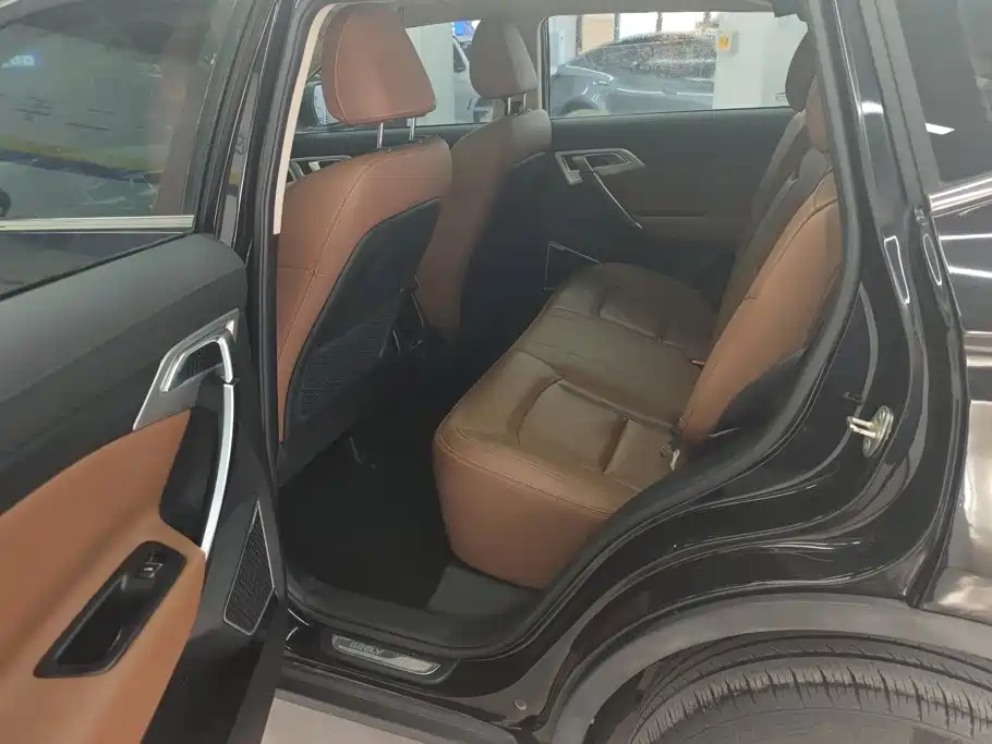 Geely Boyue — миниатюра 11