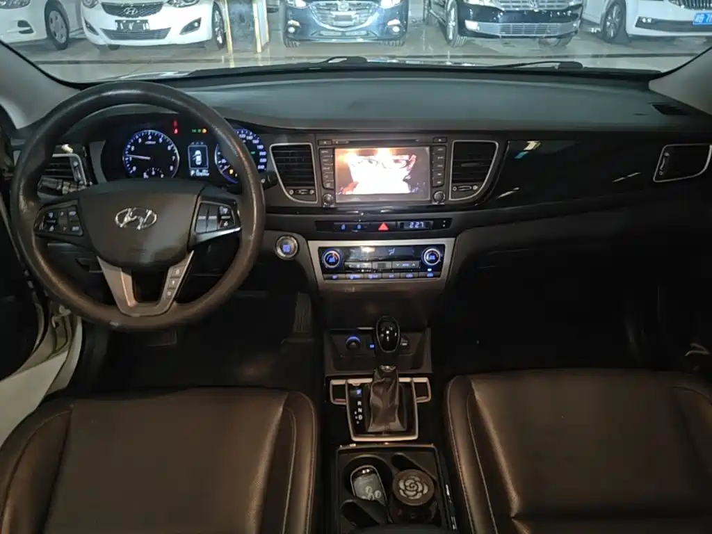 Hyundai Mistra — миниатюра 10