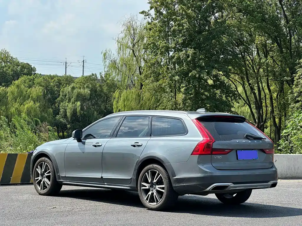Volvo V90 — миниатюра 5