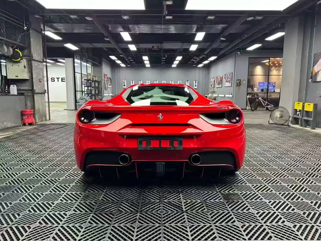 Ferrari 488 — миниатюра 5