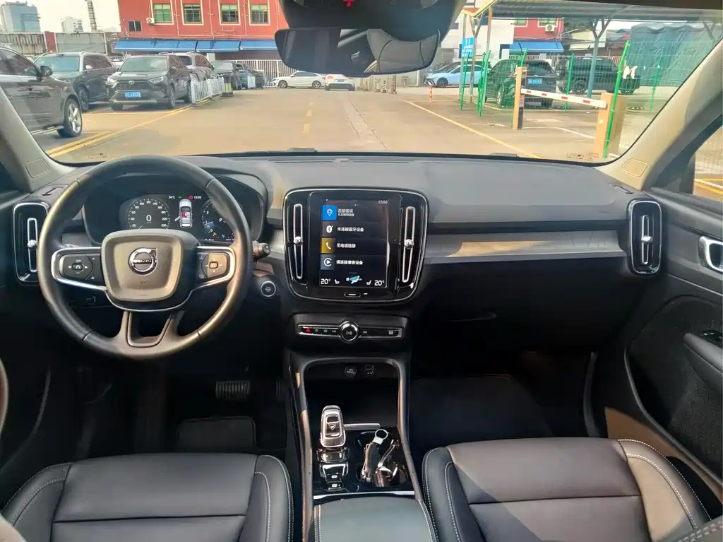 Volvo XC40 — миниатюра 7