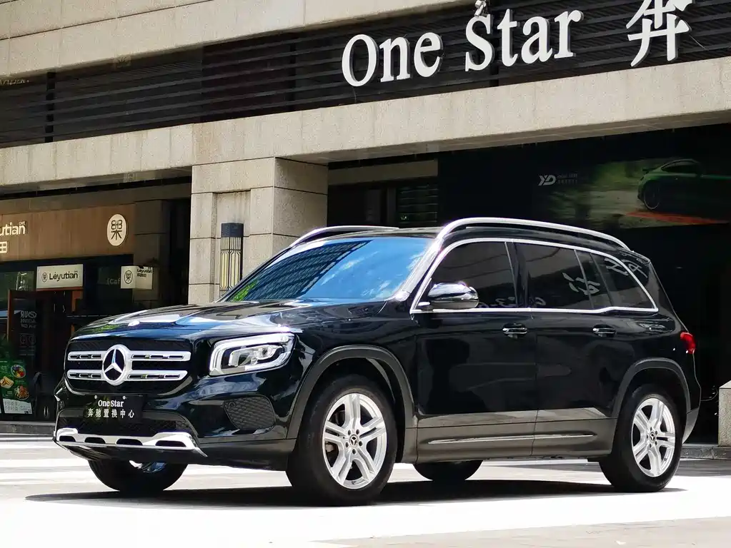 MERCEDES-BENZ GLB