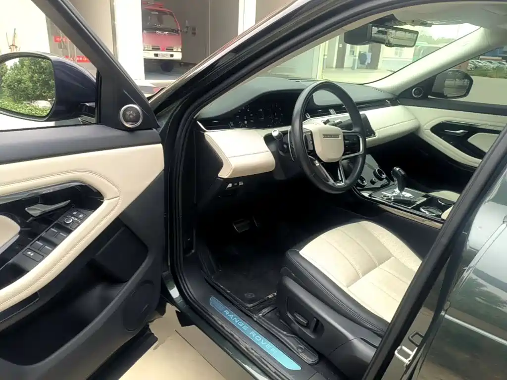 Land Rover Evoque — миниатюра 16