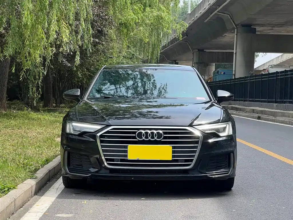 Audi A6L 2022 40 TFSI Luxury
