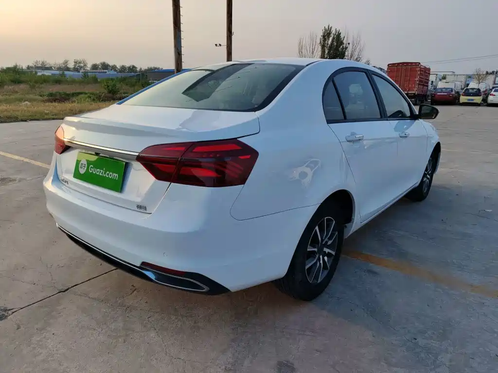 Geely Emgrand — миниатюра 5