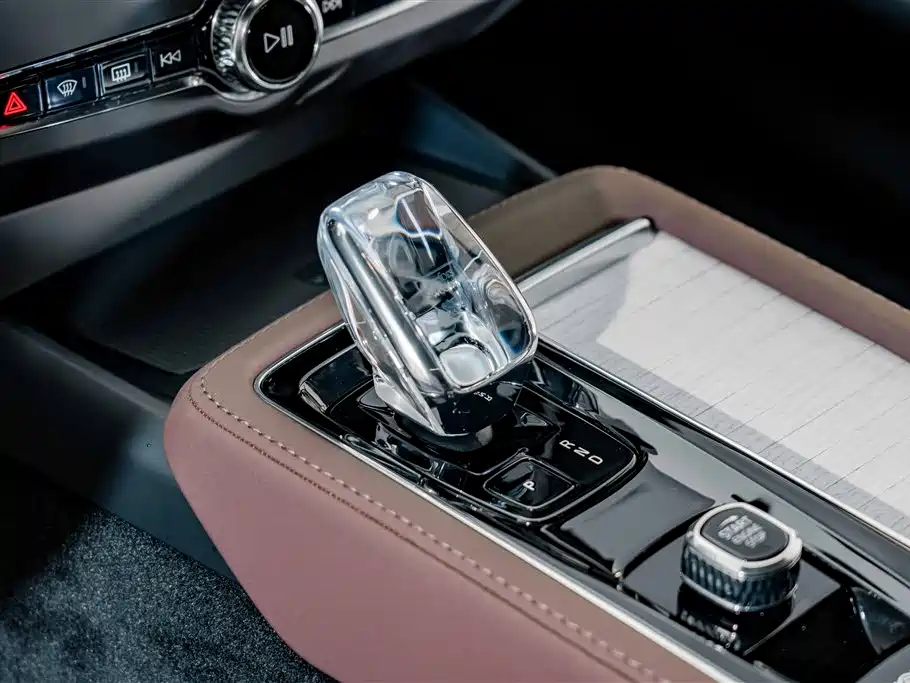 Volvo S90 — миниатюра 16