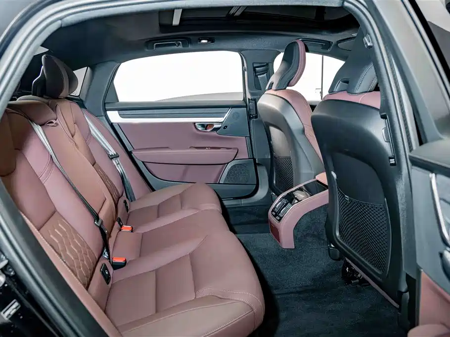 Volvo S90 — миниатюра 22