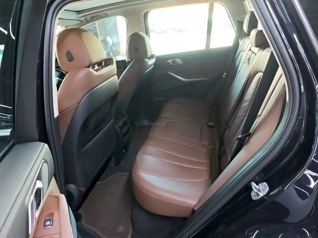 BMW X5 (Import) — миниатюра 17
