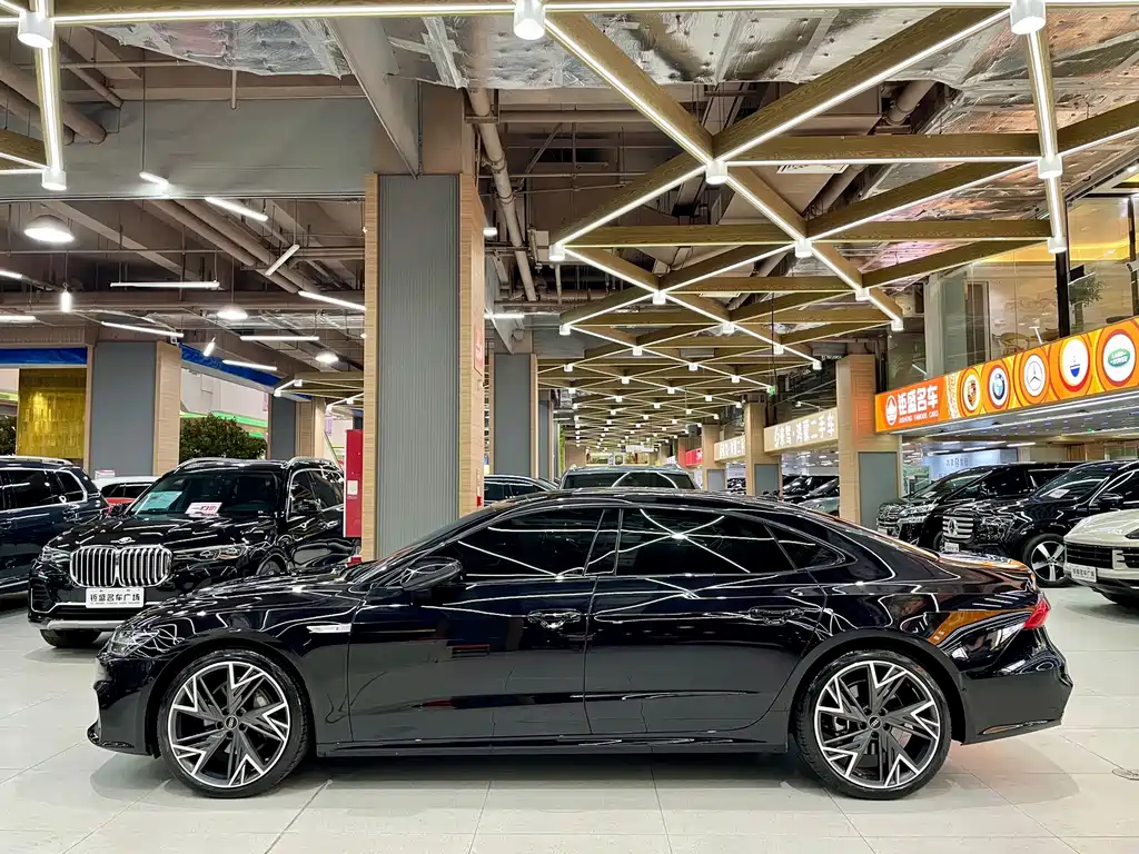 Audi A7L — миниатюра 5