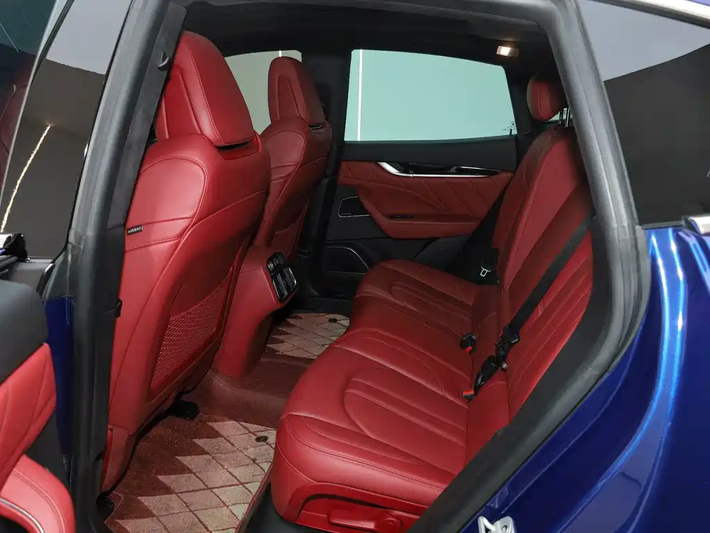 Maserati Levante — миниатюра 15