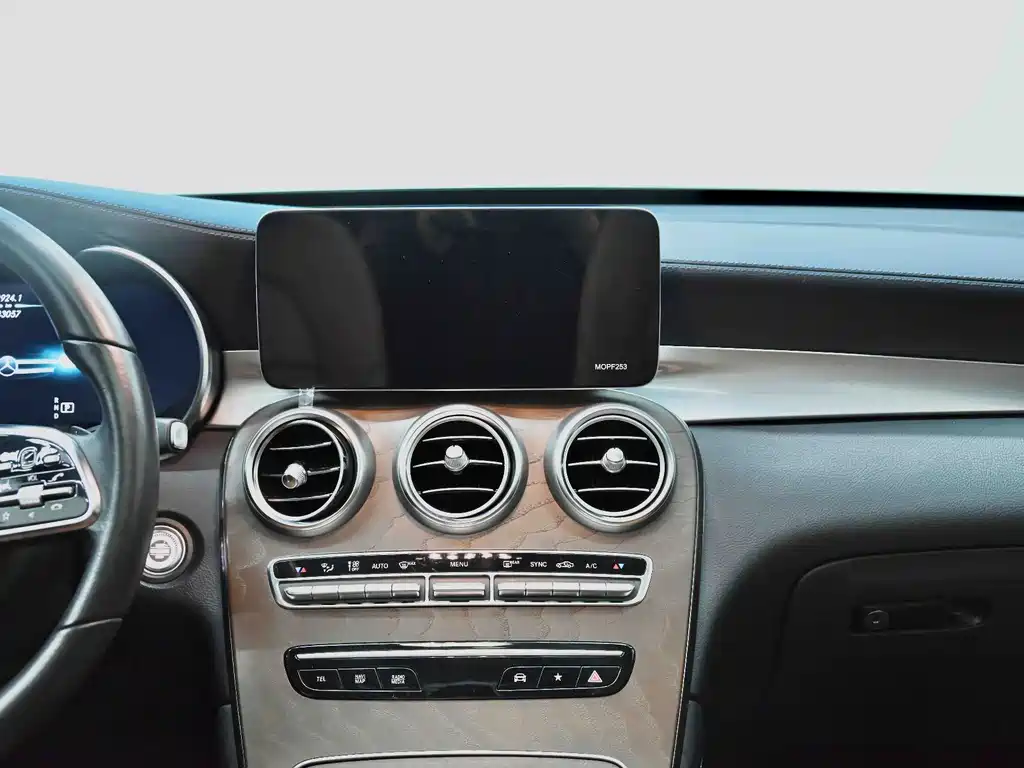 Mercedes-Benz GLC — миниатюра 27
