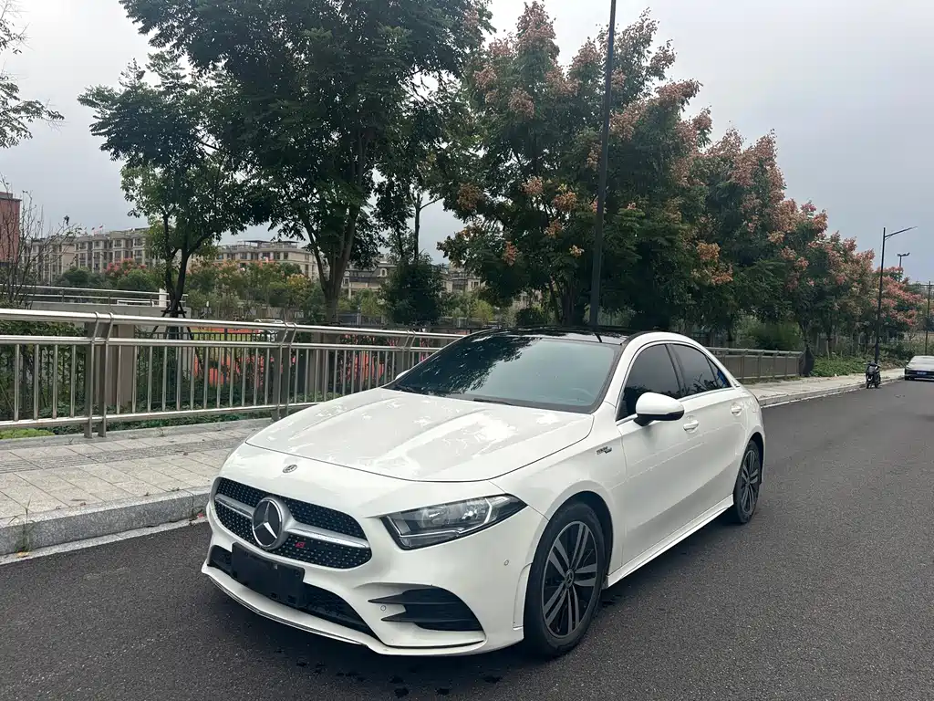 Mercedes-Benz A-Class — миниатюра 3