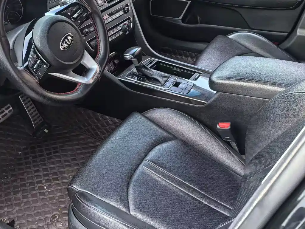 Kia K5 - фото 8