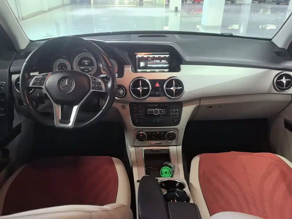 Mercedes-Benz GLK-Class — миниатюра 10