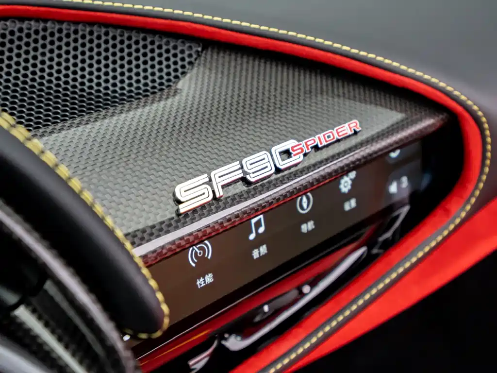 Ferrari SF90 3.9T V8 Spider, фото 12