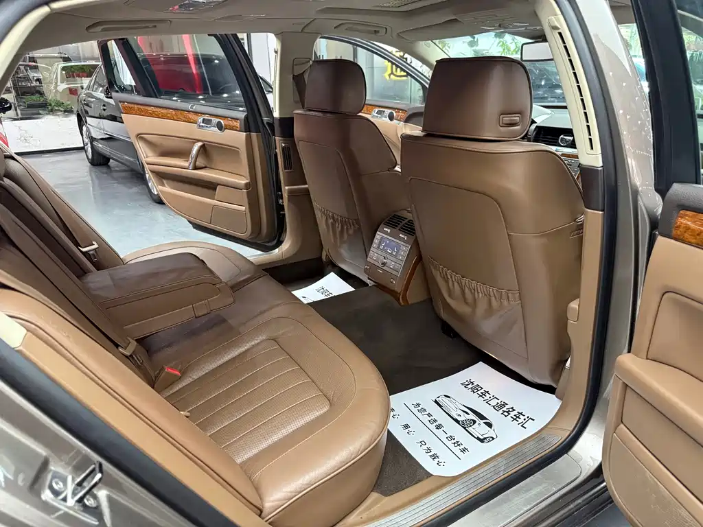 Volkswagen Phaeton — миниатюра 12