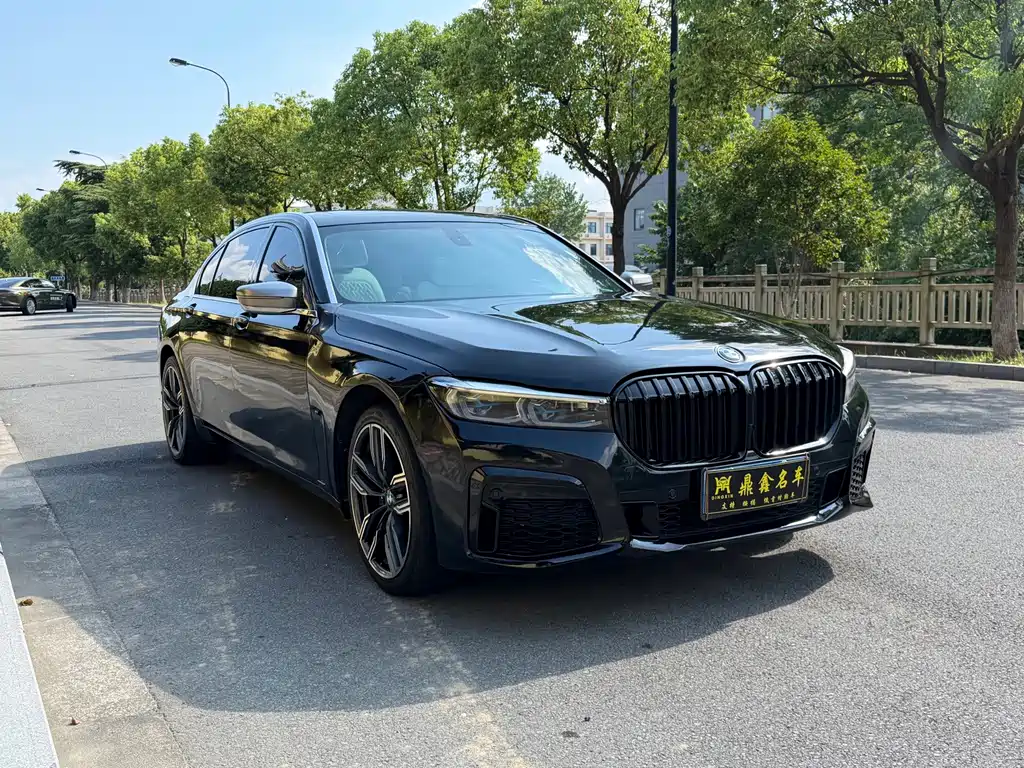 BMW 7 Series — миниатюра 3
