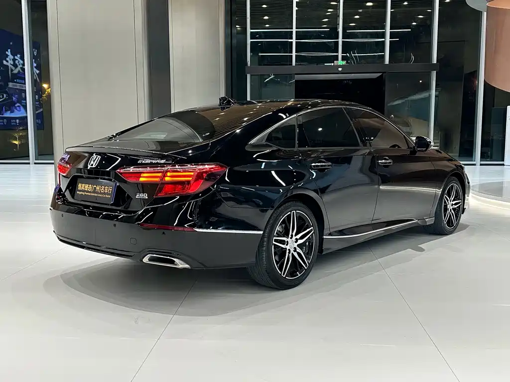 Honda Inspire — миниатюра 8