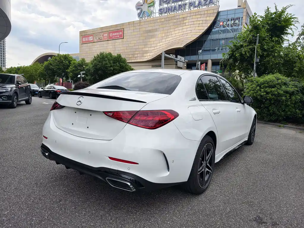 Mercedes-Benz C-Class — миниатюра 18