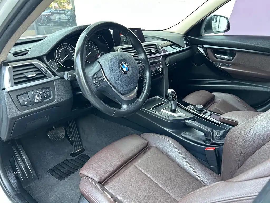 BMW 3 Series — миниатюра 8