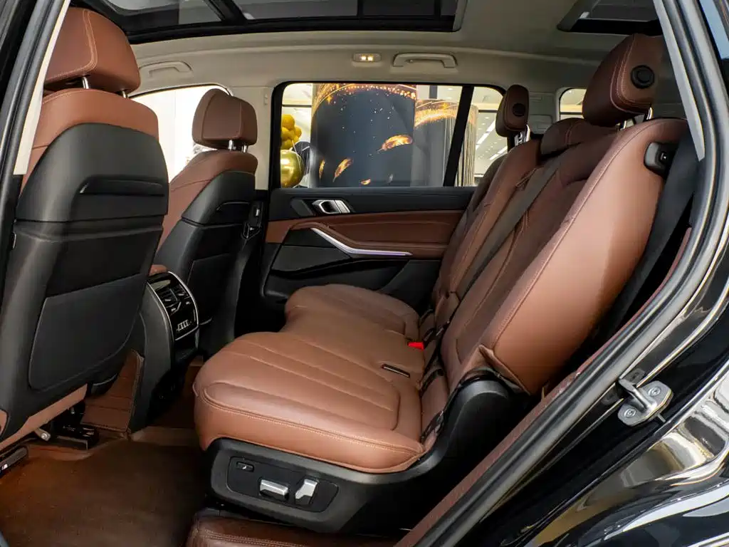 BMW X7 — миниатюра 26