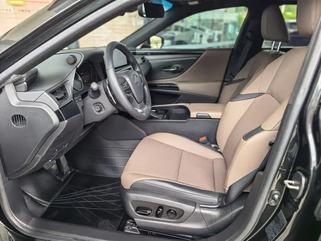 Lexus ES — миниатюра 6