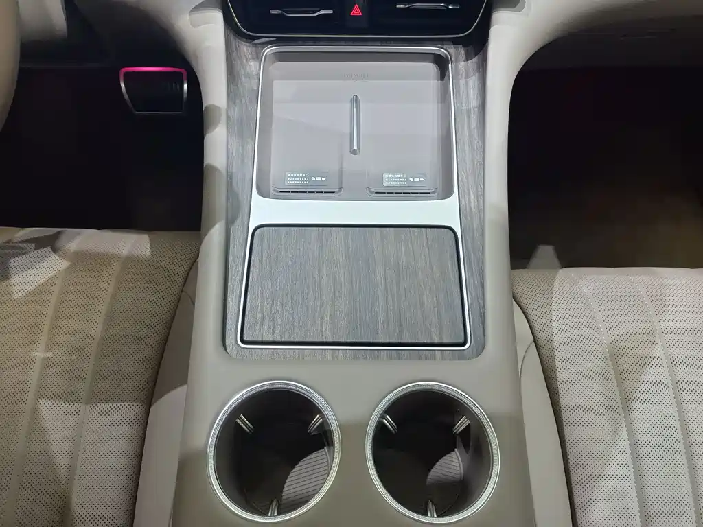 AITO AITO M7 — миниатюра 14