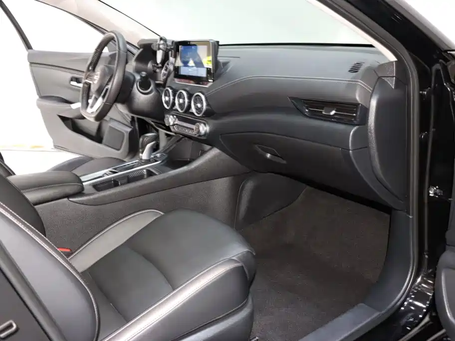 Nissan Sylphy — миниатюра 8