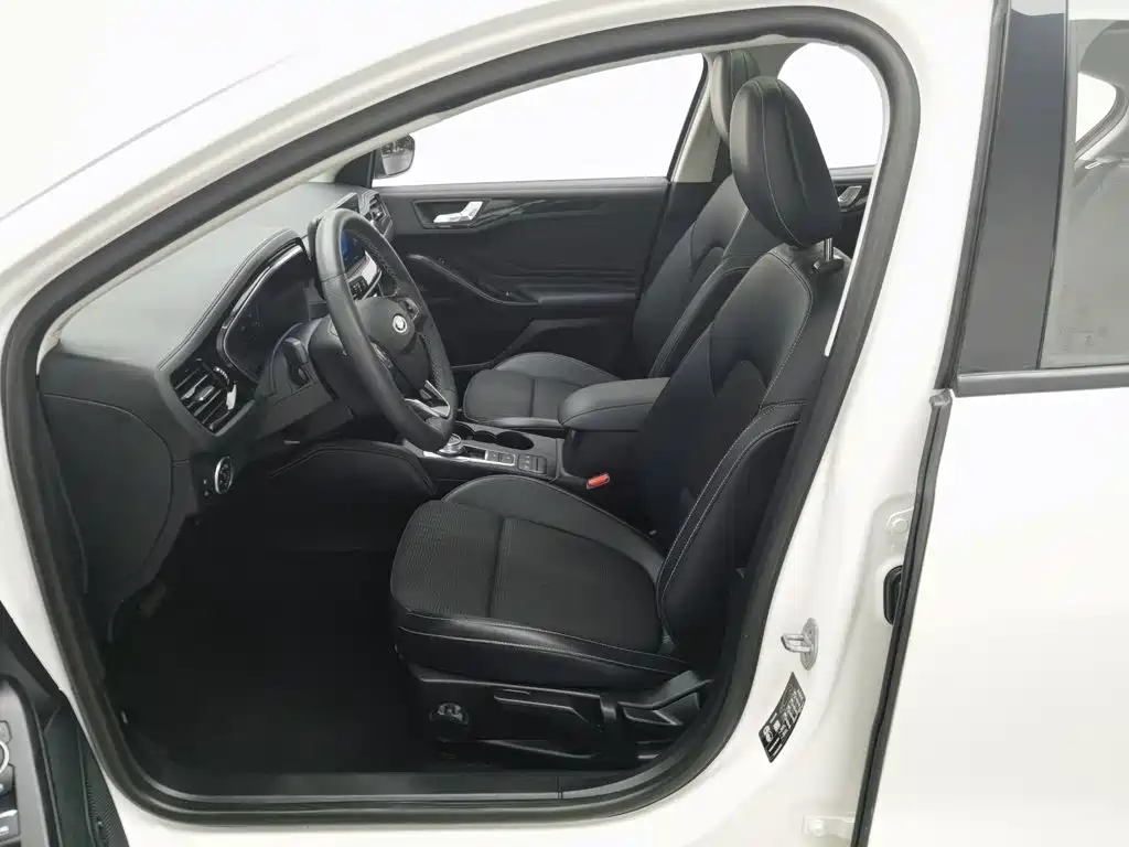 Ford Focus — миниатюра 10