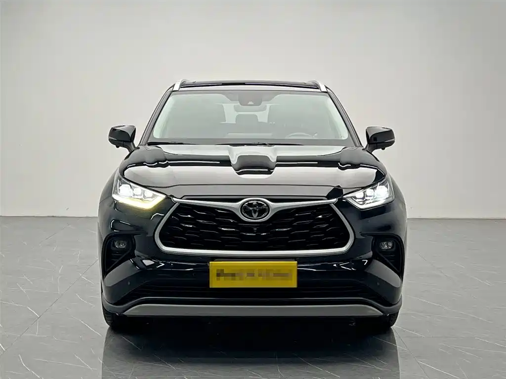 Toyota Highlander 2022 380T Luxury 7 мест