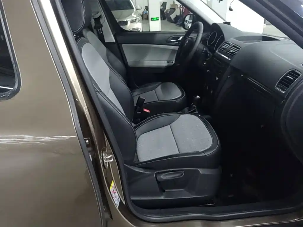 Skoda Yeti — миниатюра 25